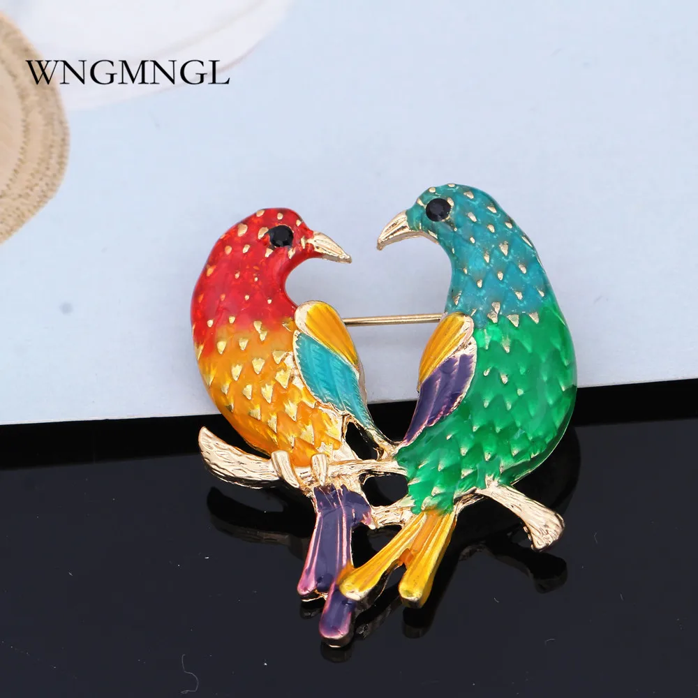 

WNGMNGL 2018 New Colorful Style Lovely Animal Enamel Cute Bird Pins and Brooches For Women Men Unisex Fashion Jewelry Best Gift