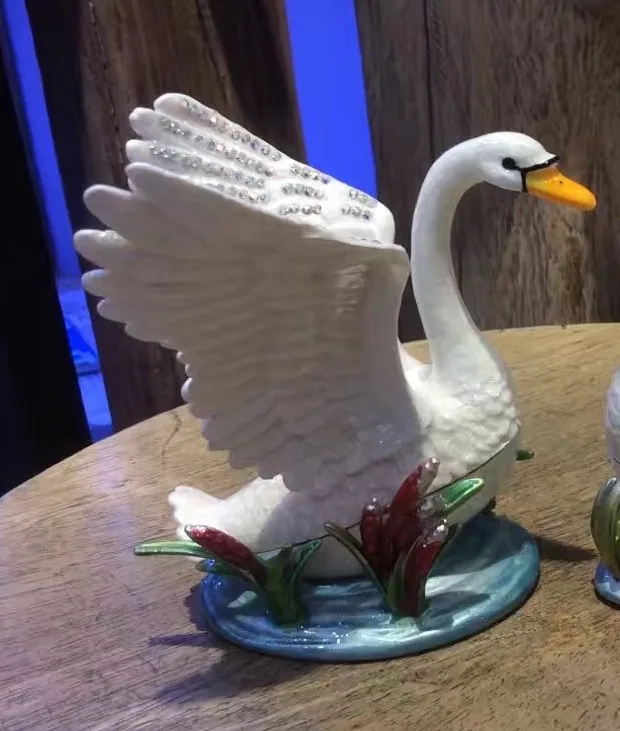 Swans Enameled Jewelry Trinket Box Crystal Swan Trinket Vintage Swans Gift Crafts Jewelry Box 9.5*9.8 CM