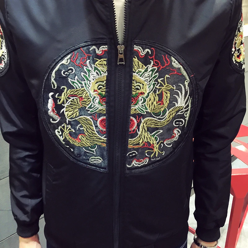 Китайские бейсбольные куртки бомберы с изображением дракона цвет белый черный