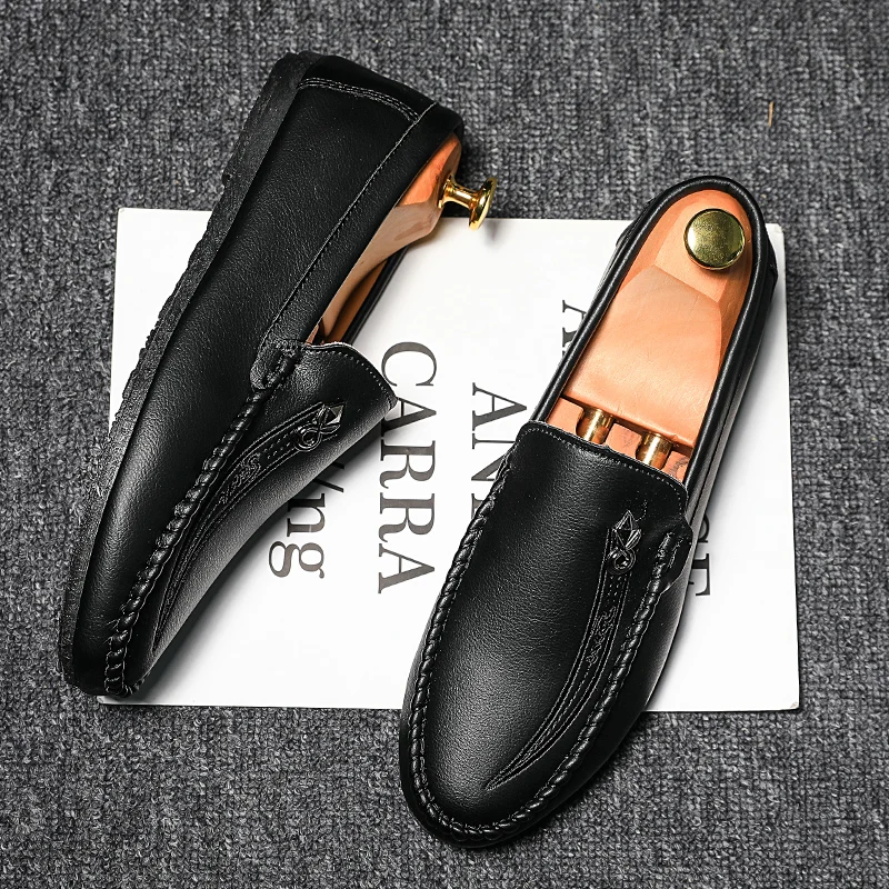 

Hot Sale Men Loafers Slip-On Casual Men Shoes Breathable Hard-Wearing Boat Shoes Men Black White Brand Fashion Driving Shoes Men
