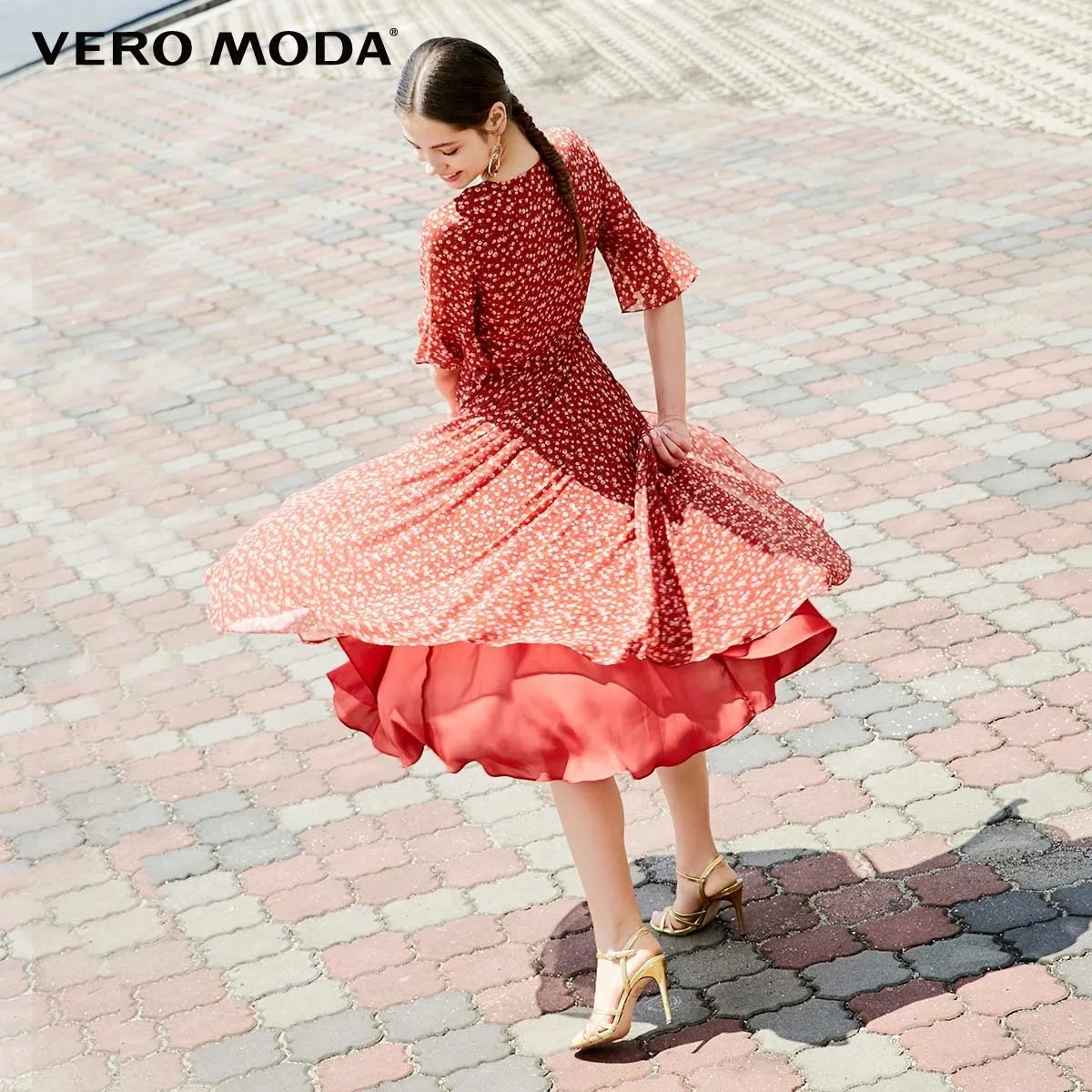Vero Moda летнее в горошек платье с оборками на рукавах на шнуровке с запахом | 31926Z534