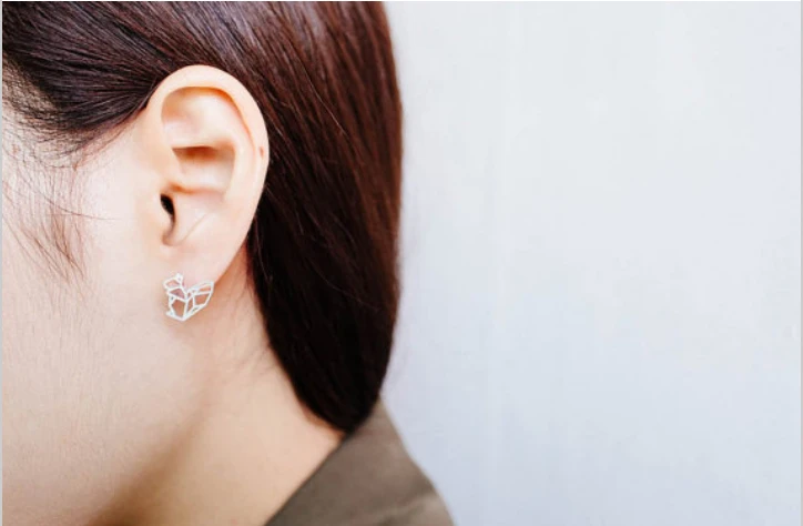 

Mix Color Fashion Hollow Out Squirrel Stud Earrings Wholesale Free Shipping
