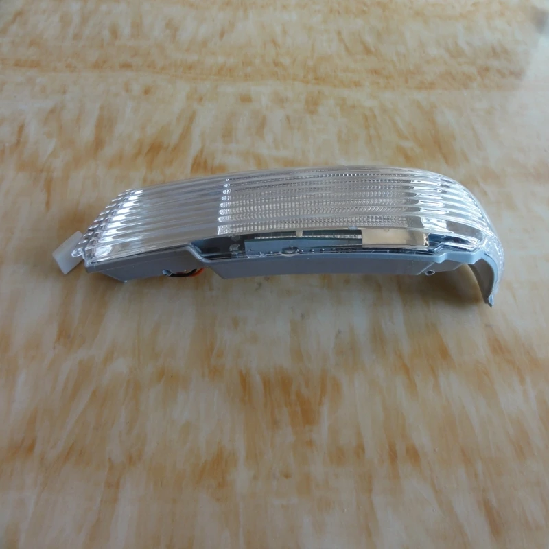 1 шт. крыло зеркало свет лампы указатель поворота левая сторона для VW Touareg 2002-2007 |