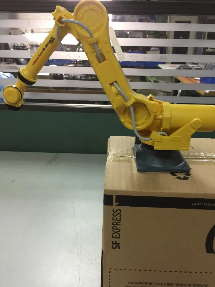 Изысканный Робот 3D модель 1:10 масштаб FANUC R-2000iC-210F манипулятор модель Вертикальная несколько шарниров для сбора, украшения