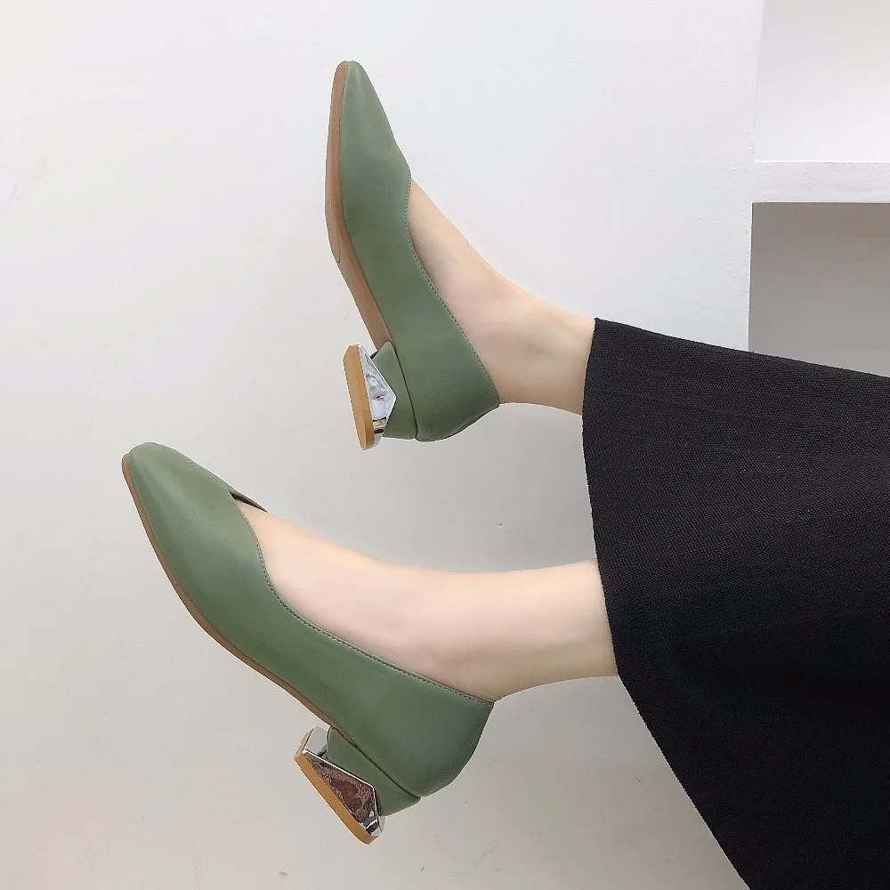 

2019 Spring New Slip-on Shoes Women Square Toe Pumps Square Toe Solid Colors Thick Heels Fashion Med Heels Shallow Shoes Woman