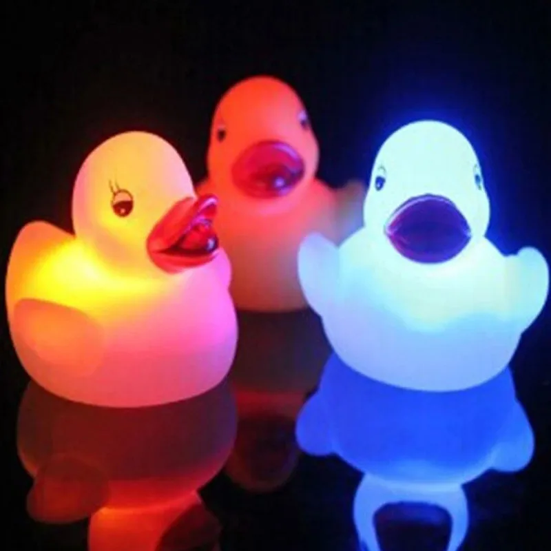 4 PCS Toy Duck Baby Bath Auto Color Changing LED Lamp Light Vinyl Teether | Игрушки и хобби