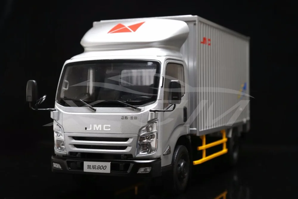Литая модель автомобиля JMC Kairui N800 800 грузовик 1:18 (серебристый) + небольшой