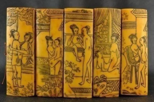 Можно собирать резьбу в древнем дворце и по косточкам|candlestick| |