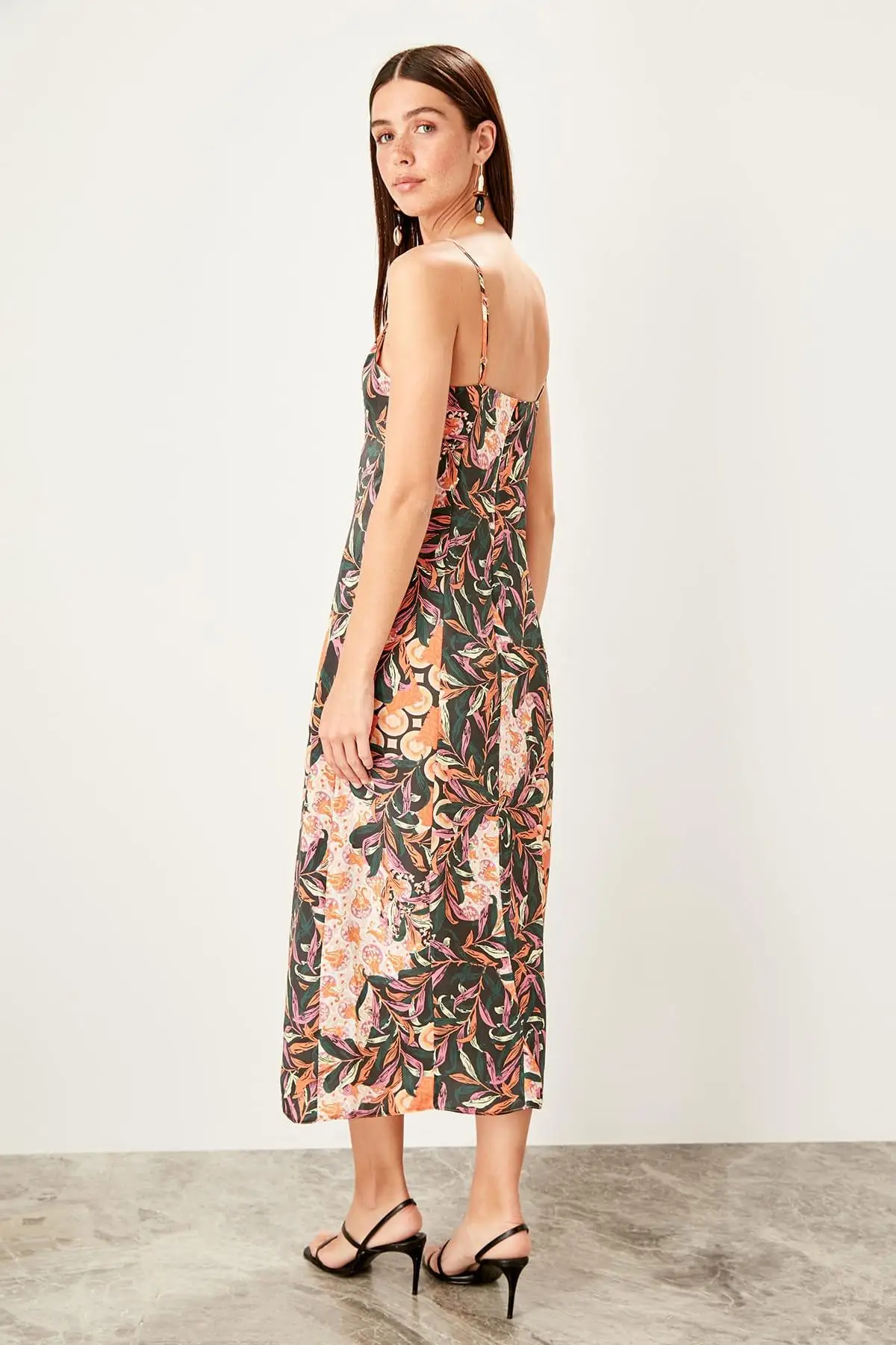 Платье с разноцветным узором Trendyol TWOSS19XM0273|Женские платья| |