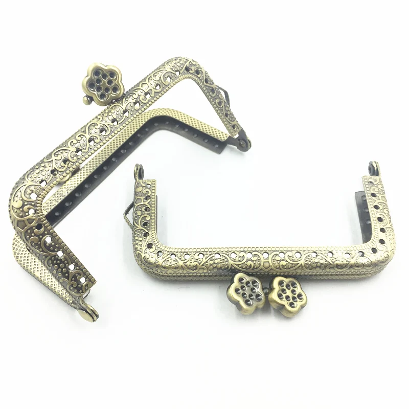 

Kiss Clasp Lock Clutch Purse Handbag Handle Rectangle Frame Flower Heads Bronze Tone Jewerly DIY Finding 8.5cm 1Pc