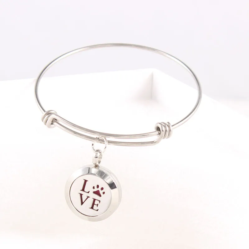 

Footprint Pattern 316l Stainless Steel Screw Essential Oil Diffuser Bracelet Perfume Essential Oil Locket Expandable Bangle