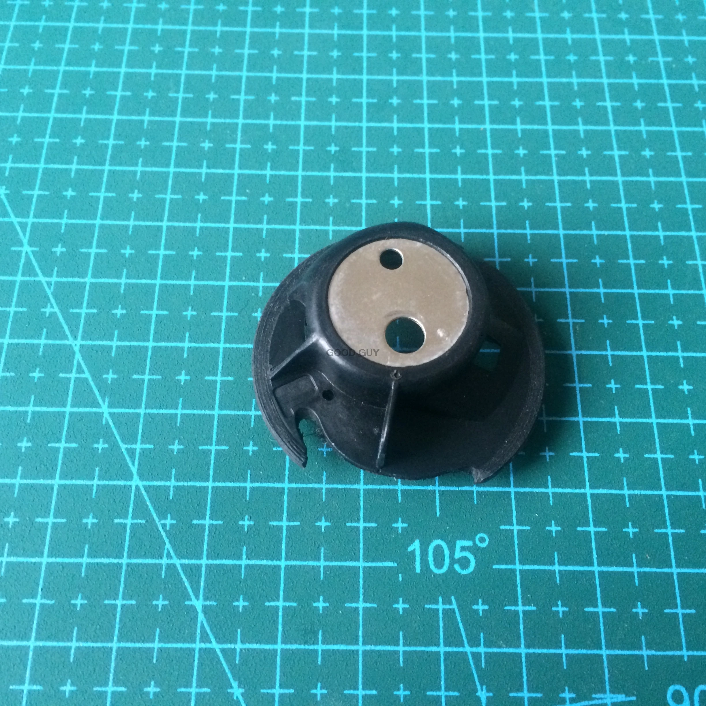 XC3153351 SEWING MACHINE PARTS BROTHER BOBBIN CASE # XC3153051 HE-120PKG NV-120Q BABYLOCK | Дом и сад