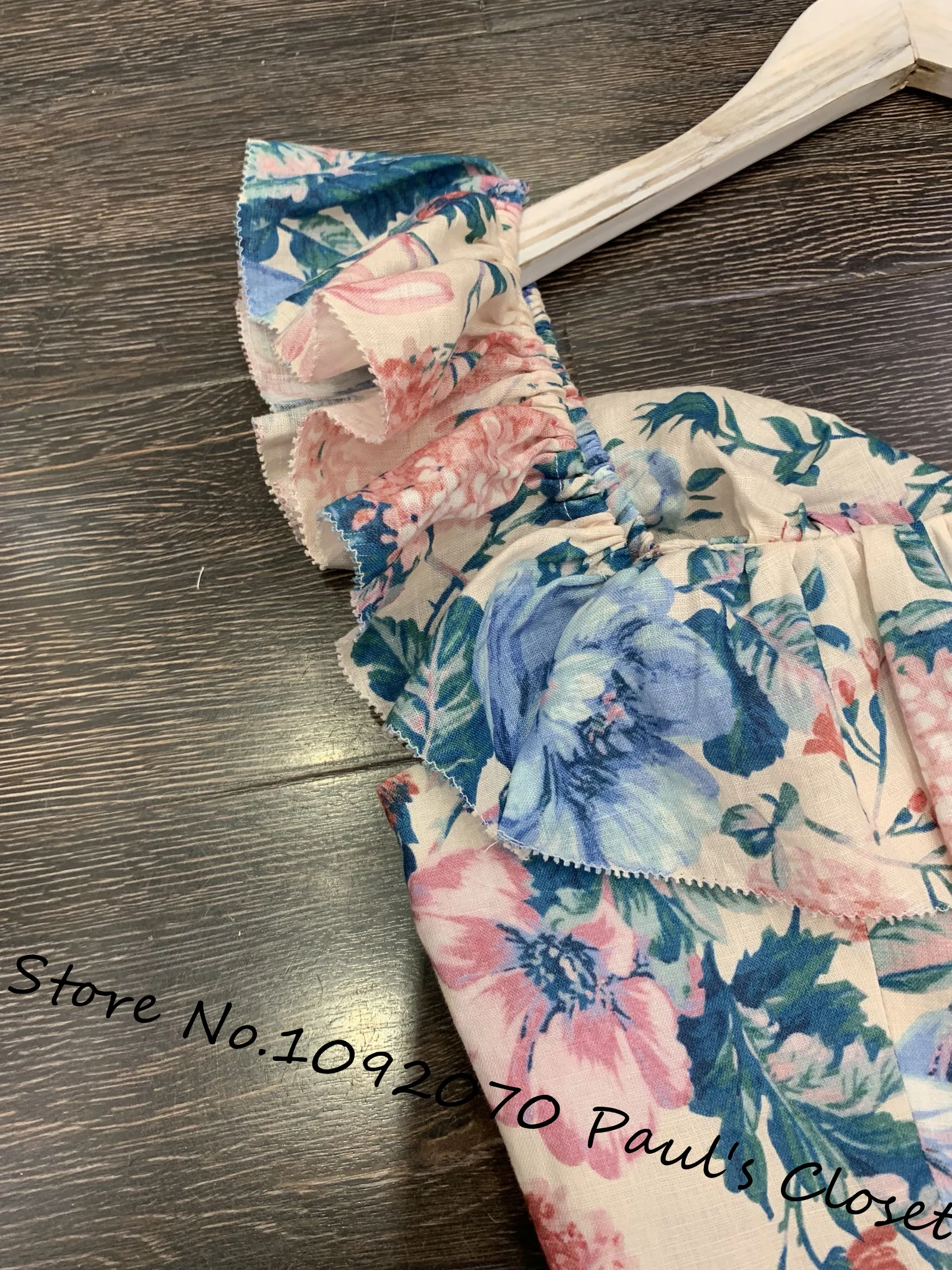 Женское кремовое льняное платье макси без рукавов с цветочным принтом богемное