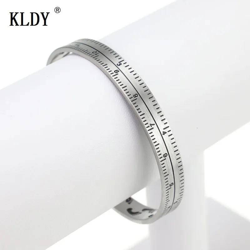 KLDY хип хоп панк линейка Спидометр браслет со следами ног Открытый из нержавеющей