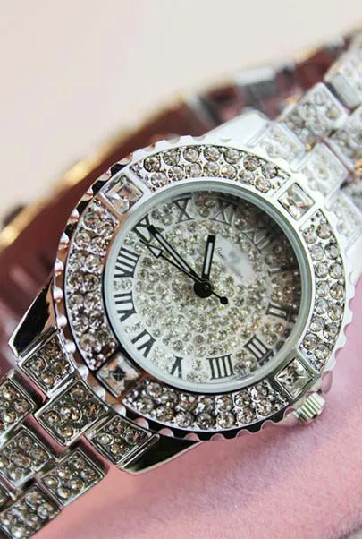 Женский Rhinestone Часы Леди Платье Женщины смотреть Алмаз Люксовый бренд Браслет Наручные Часы дамы Кристалл Кварцевые Часы