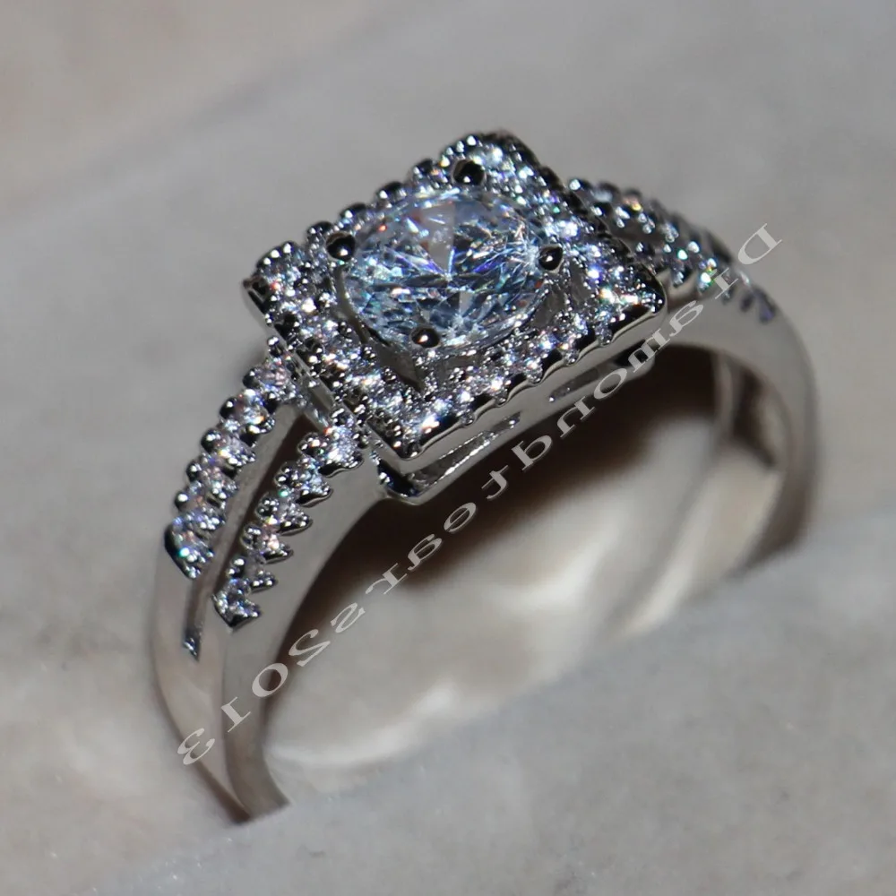 Женское Винтажное кольцо с фианитом обручальное имитацией под белое золото 10