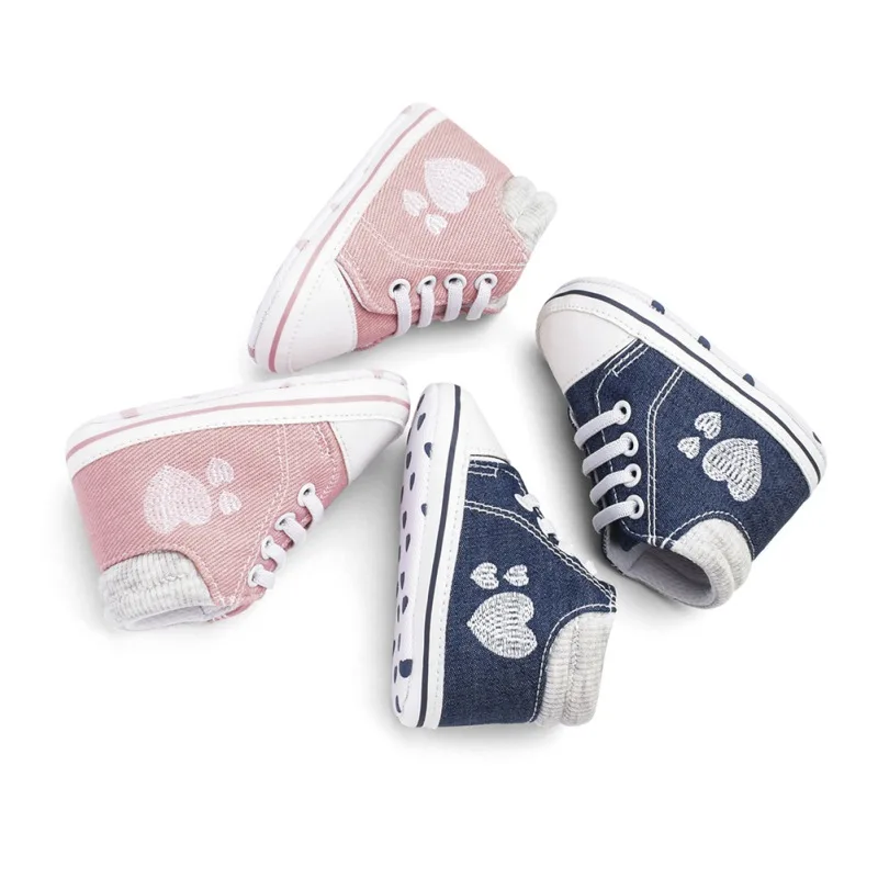 

Denim Baby Shoes Newborn Embroidered Heart Shape Cute Baby Girl Shoes First Walkers Fashion Soft Bottom Baby Canvas Boys Shoes
