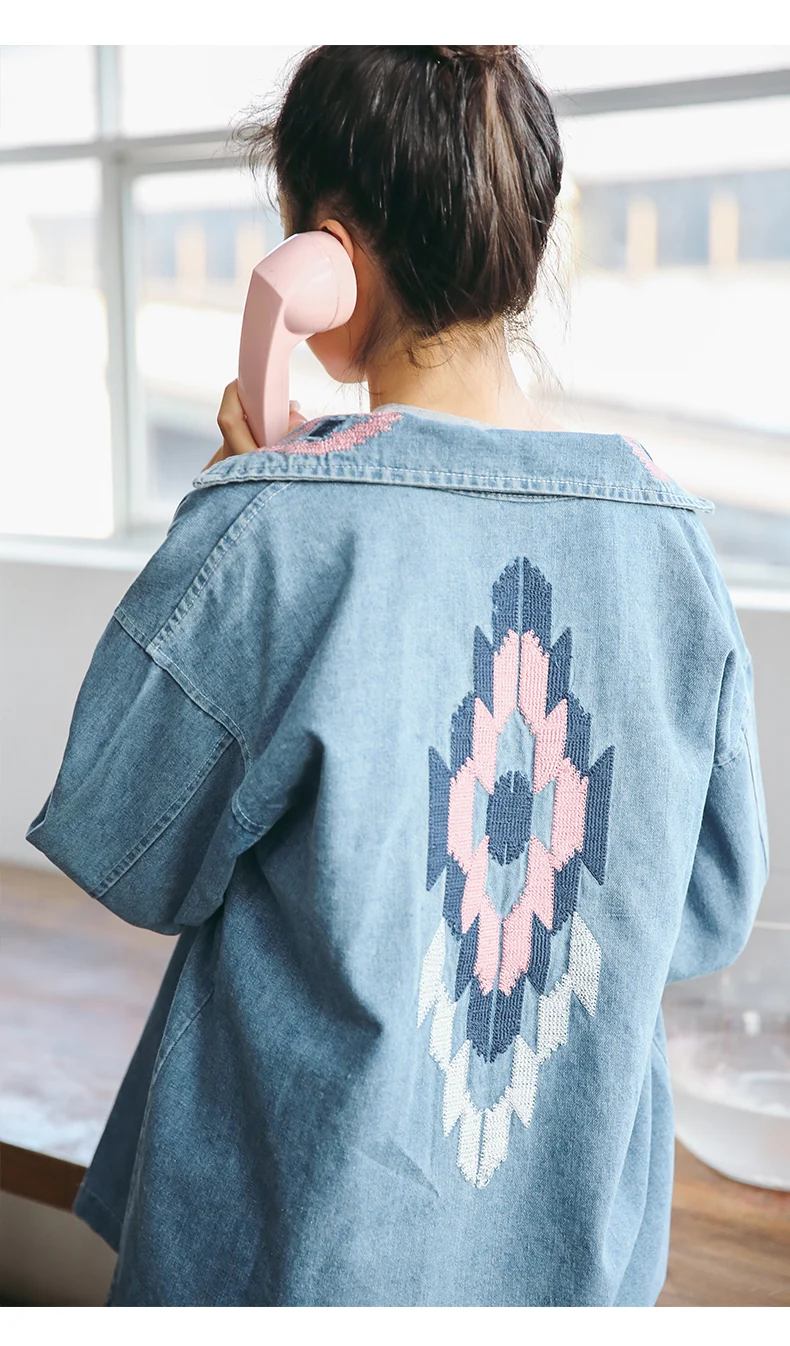 Цветочная джинсовая куртка с вышивкой Для женщин Джинсовое пальто Мода 2017 г.