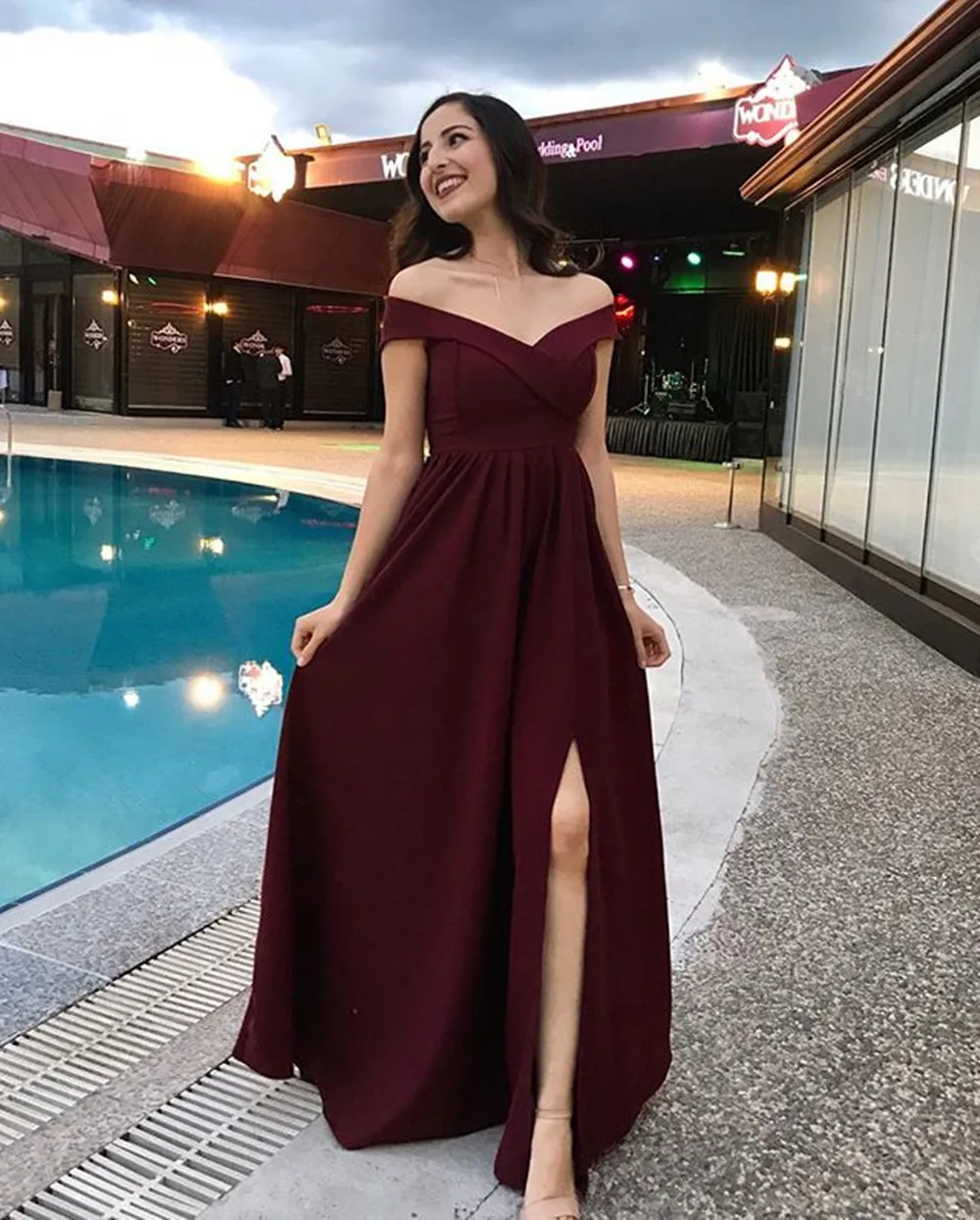 HONGFUYU A-Line vestidos de fiesta платья для выпускного вечера Новинка атласные вечерние платья с открытыми плечами вечерние платья для женщин Формальные с Боковым Разрезом