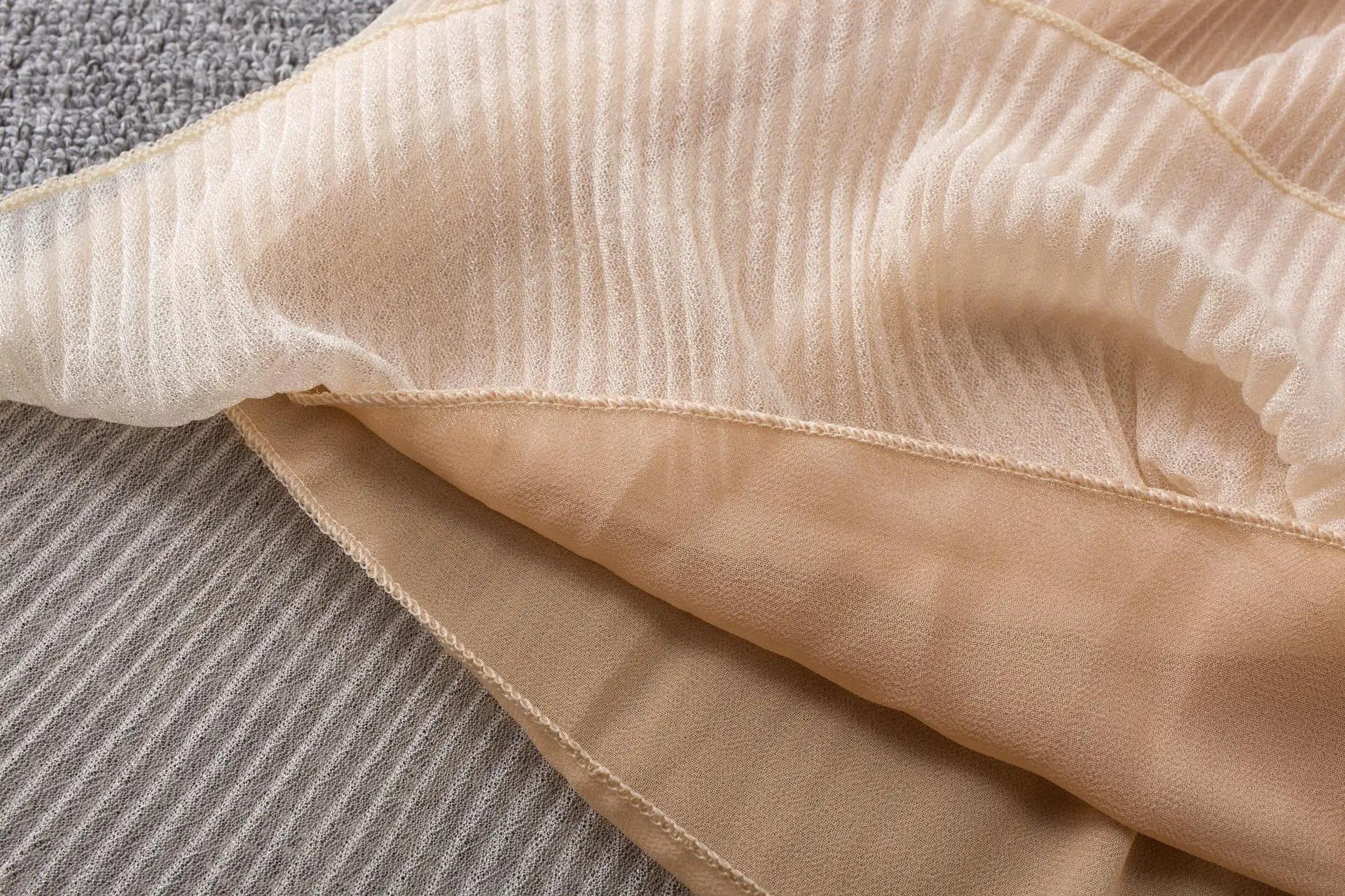 

Summer Vacation Lady Chiffon Camisole Fashion elegant casual female solid color bottom strap