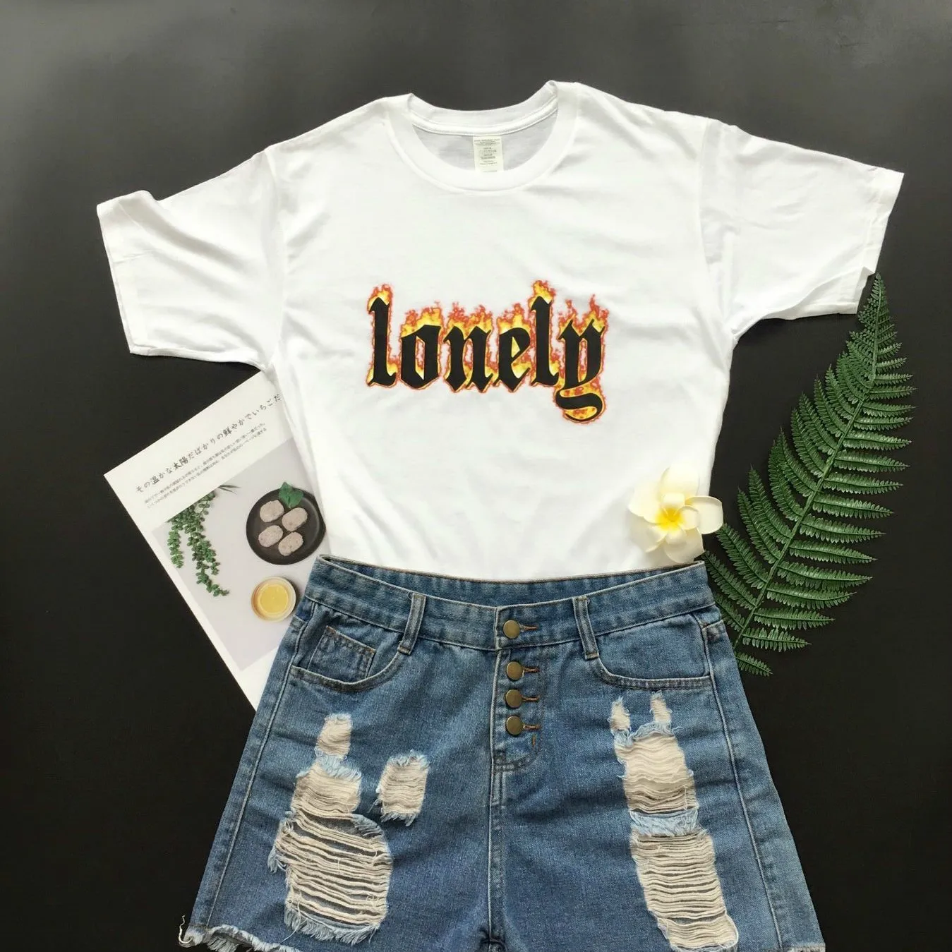 

fashionshow-JF flaming letters t shirt LONELY flame printed t shirt