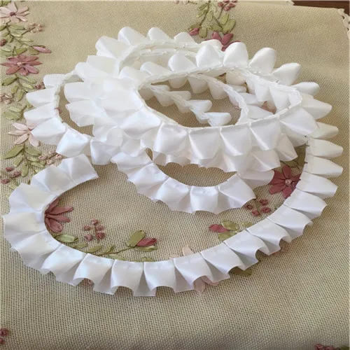white 5 ярдов розовый белый черный атласный плиссированный кружевной отделкой 2,5 см шириной Дешевые Гофрированные кружева ленты отделка DIY пошив костюма поставки - Цвет: white