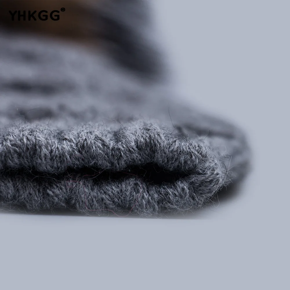 2018 winter hat female fur ball knitted warm hats for women Skullies Beanies Fur Pom Poms.Pretty classic knit cap lines | Аксессуары для