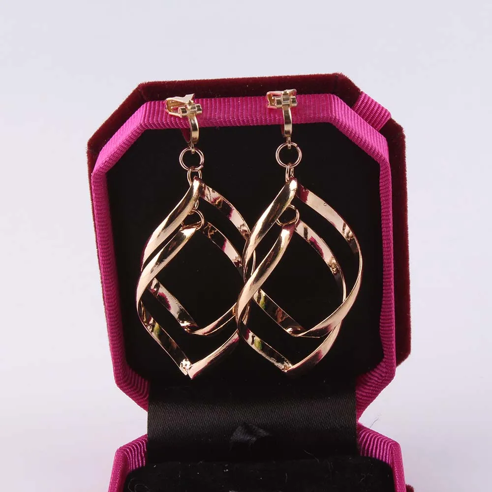 

Long clip on earrings Women Gold Tassel without pierced Earring Multilayer Hollow Metal Charm Eardrop Fashion Jewelry