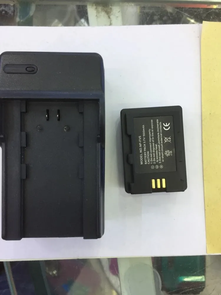 

Karue NP-FV5 /FV5 Plus For Digital Camera 534k And Other Models Of Digital Camera Battery Charger And Battery