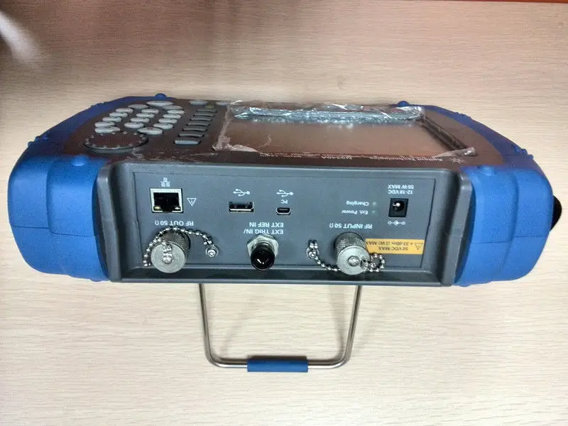 Agilent/HP N9340A Handheld RF Spectrum Analyzer with accessaries | Инструменты