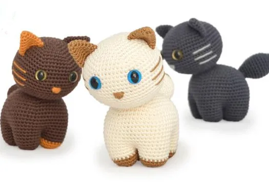 Вязаные игрушки амигуруми погремушка Кот модель номер w3