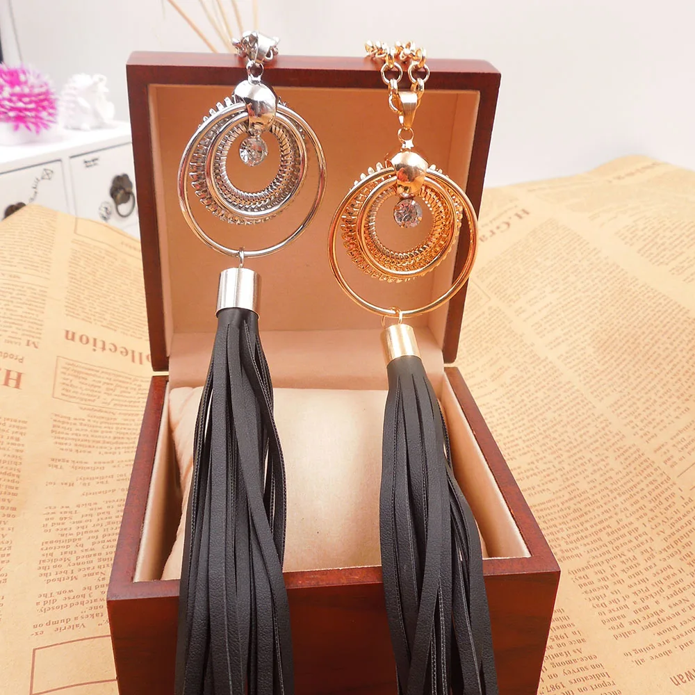 Женские длинные ожерелья в стиле Богемии высокого качества из сплава с кристаллами и кожаными кисточками и подвесками аксессуаров для одежды.