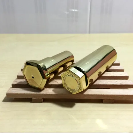 Free Shipping 12.1mm shining gold Plastic Columnar Lipstick Tube Empty Bottle Lip Gloss Containers Packaging bottle | Красота и