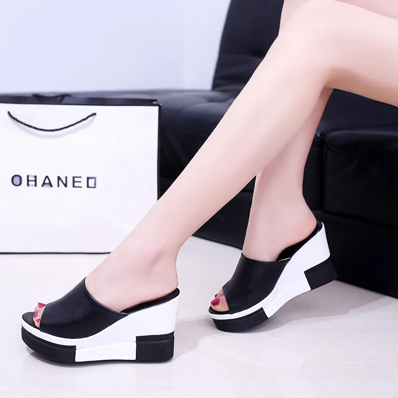 Thick-Bottom Sloped Women Slippers Summer 2019 New Fashion Tide Slides Women High-Heeled Wedges Platform Sandals Flip Flop Femme