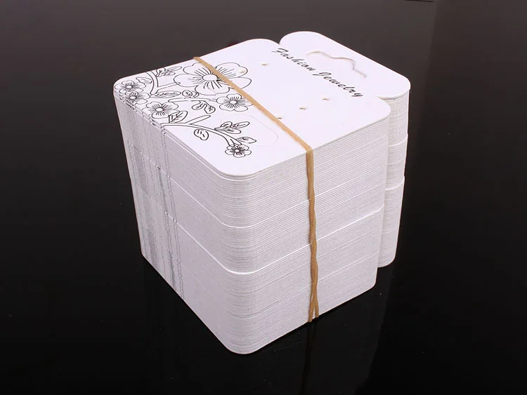 

Good Quality 100pcs/lot Kraft Fashion Jewelry Earring Sets Card 5.7x4.9cm Paper Craft White Card Hang Tag Jewelry Displays
