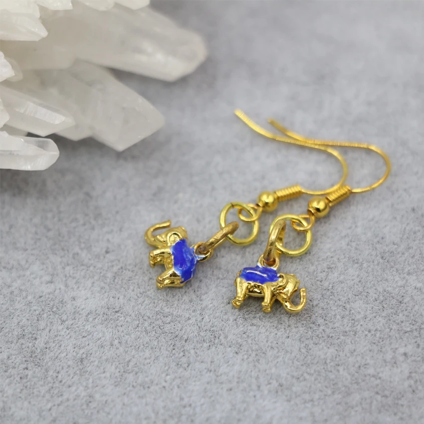Серьги-подвески женские эмалированные золотистые в виде слона 10 Х9 мм | Украшения