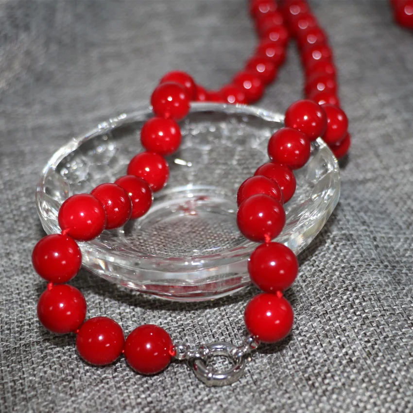 Цепочка с красными искусственными коралловыми бусинами 12 мм | Украшения и
