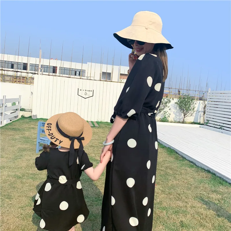 Лето 2019 модные шифоновые платья в горошек для мамы и дочки универсальные