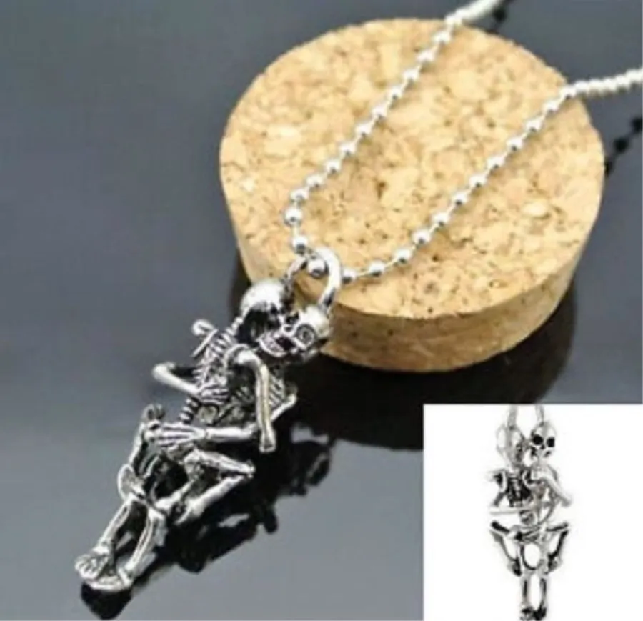 Infinity love Couple Skulls Lover Hug Chain Pendant necklace skull Skeleton Necklace Skeleton Choker Witchy Jewelry, 90s Jewelry