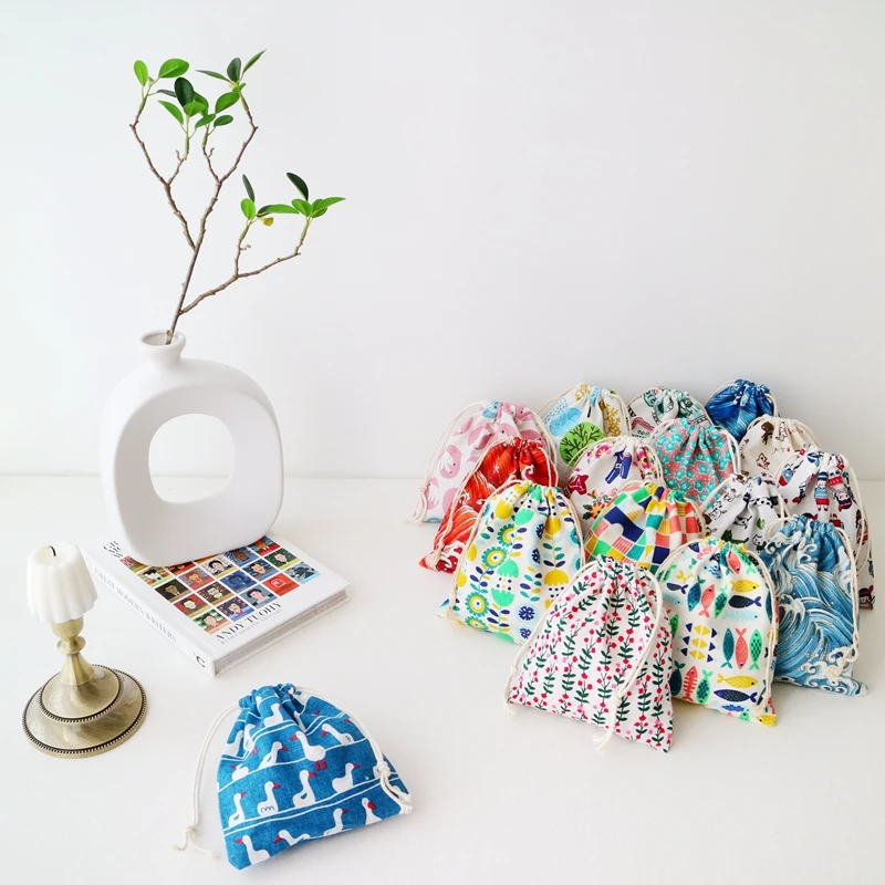 

Blue Duck Cartoon Linen Jewelry Gift Pouch 9x12cm 10x15cm 13x17cm pack of 100 Kid Birthday Party Candy Drawstring Bags Sack