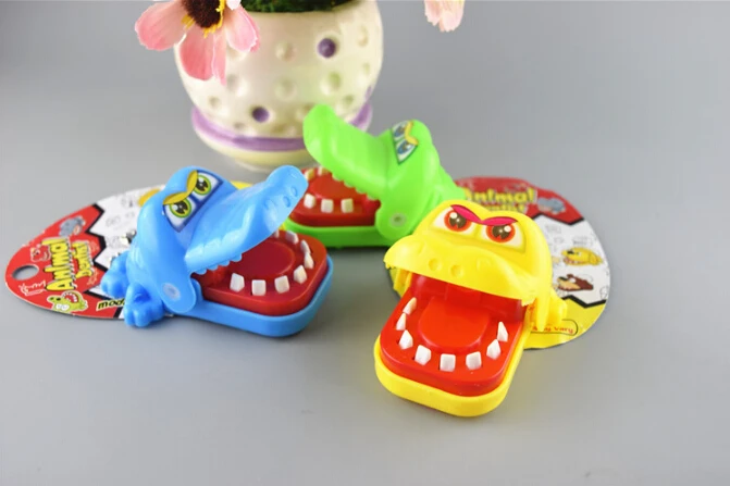 Случайный цвет новая игрушка крокодил стоматолога укуса с брелок Рот HB88|crocodile