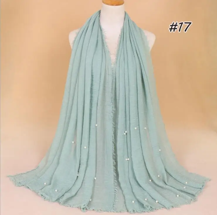 17 mint green Мусульманский женский однотонный шарф-хиджаб, Женский хлопковый высококачественный платок с жемчугом, зимние шали 190x100 см - Цвет: 17 mint green