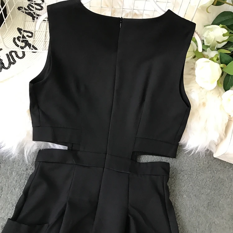 Female beach dress seaside holiday dresses dew waist sleeveless temperament of cultivate morality show thin black |