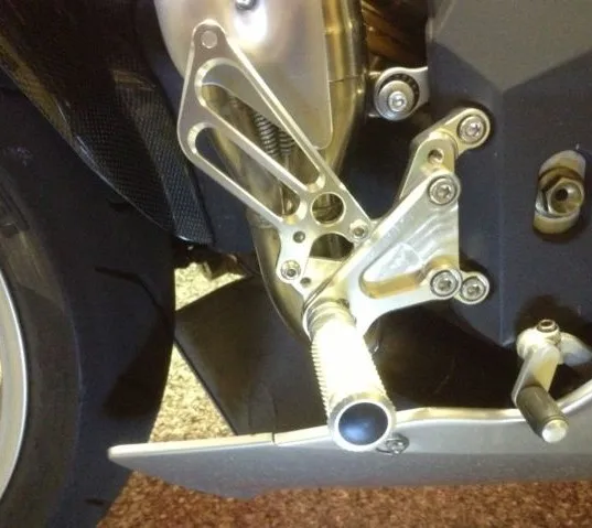 BIKINGBOY Для MV AGUSTA F4/F4 1000 98 99 00 01 02 03 04 05 06 07 08 09 Регулируемые задние комплекты Подножки |