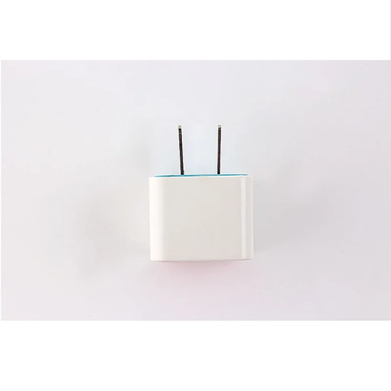 Электрическая розетка разных цветов универсальная для Великобритании США