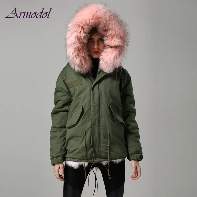 Koop Mode Winter Vrouwen Bont Jas Licht Roze Echte Vos Bont Jas Korte Parka Met Grote Raccoon Hood