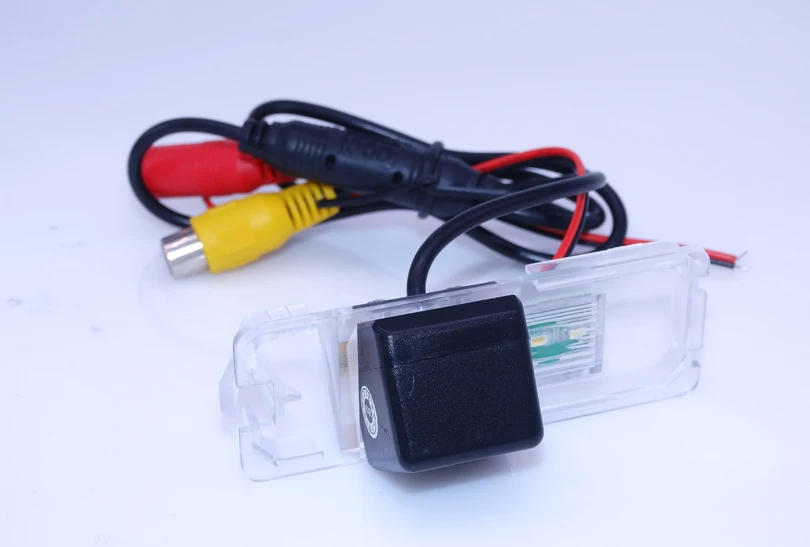 Автомобильная камера заднего вида из пластикового материала с углом объектива 170