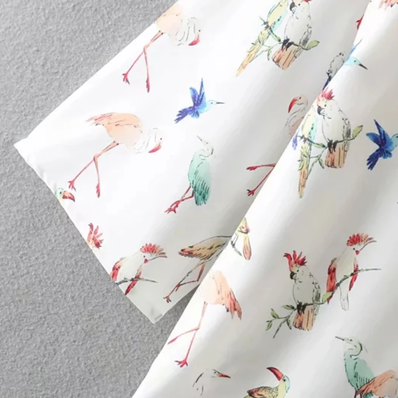 Женская блузка с принтом птиц V-образным вырезом и рукавом три четверти | одежда