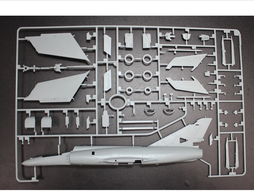 Kinetic 1/48 супер Etendard/супер Etendard модернизированная модель комплект