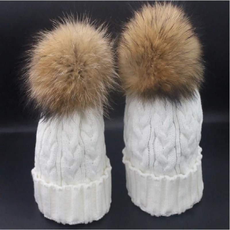 Женская вязаная шапка с помпоном из натурального меха енота помпоном|cap with pom